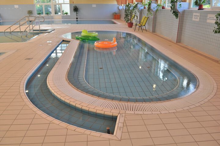 Pool 32 of 46