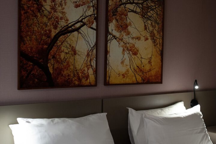 Room 16 of 70