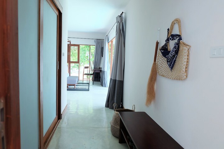 Room 16 of 148