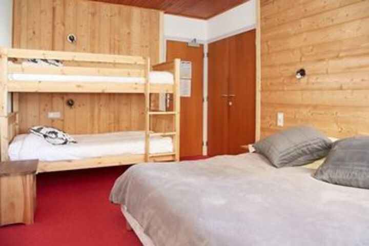 Room 33 of 45