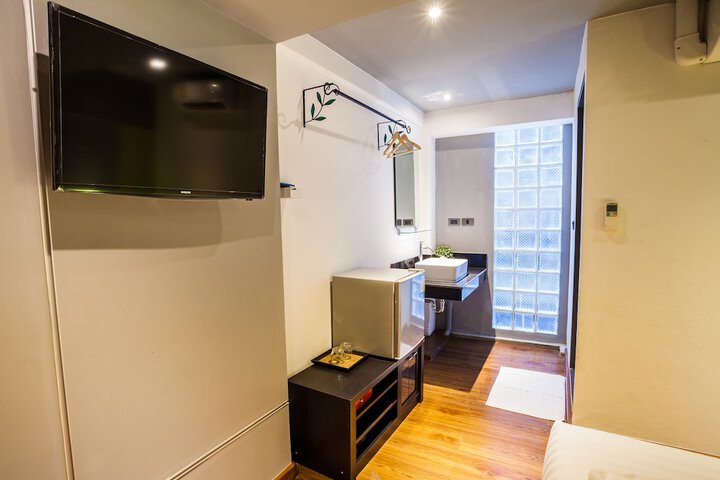 Room 16 of 45