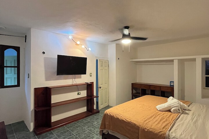 Room 7 of 13