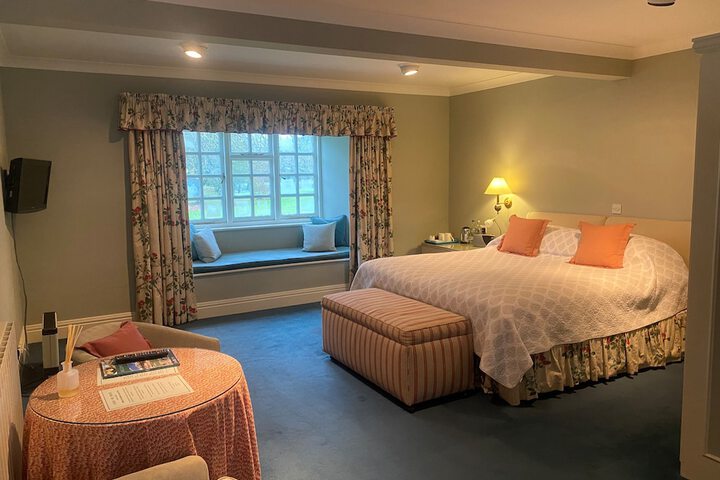 Room 5 of 50