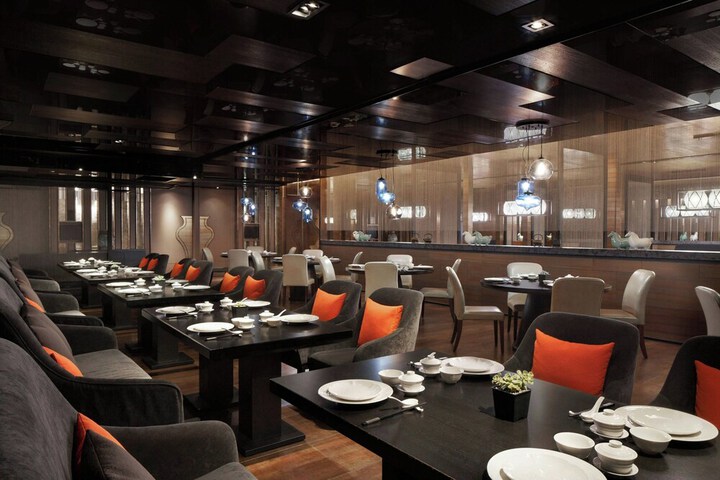 Dining 39 of 69