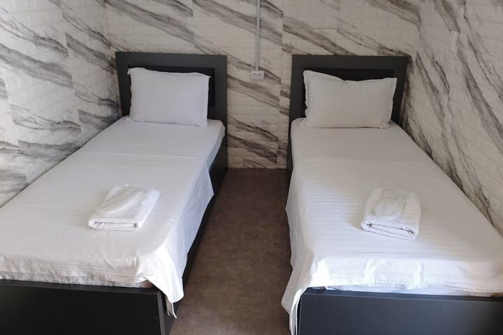 Room 2 of 21