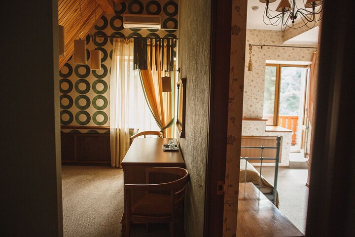 Room 13 of 89