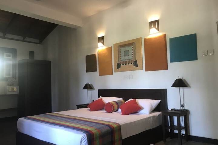 Room 13 of 26