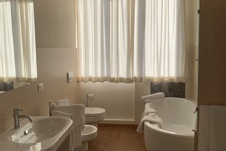 Room 73 of 154