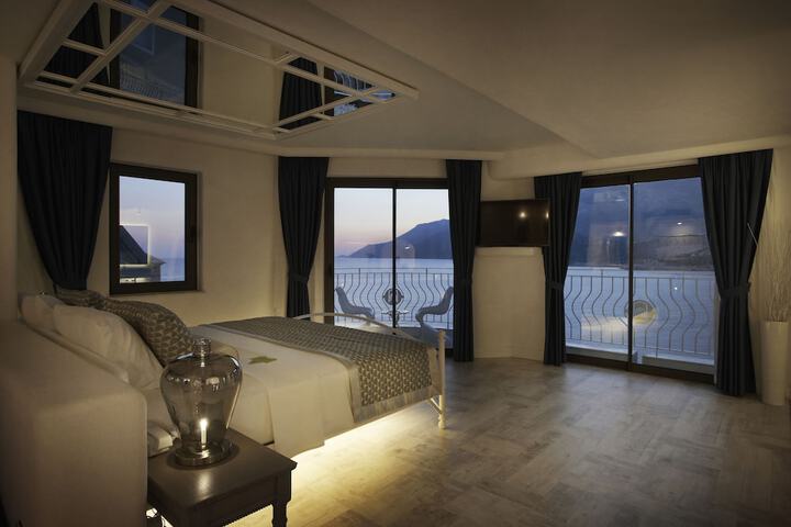 Room 10 of 56