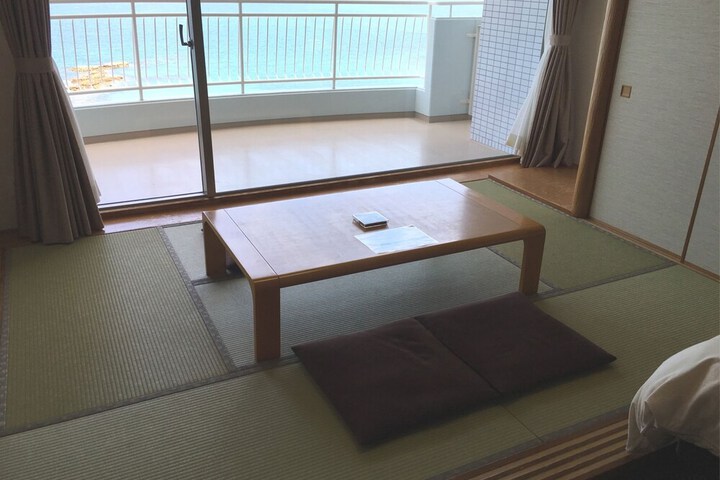Room 25 of 111