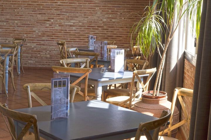 Dining Photos