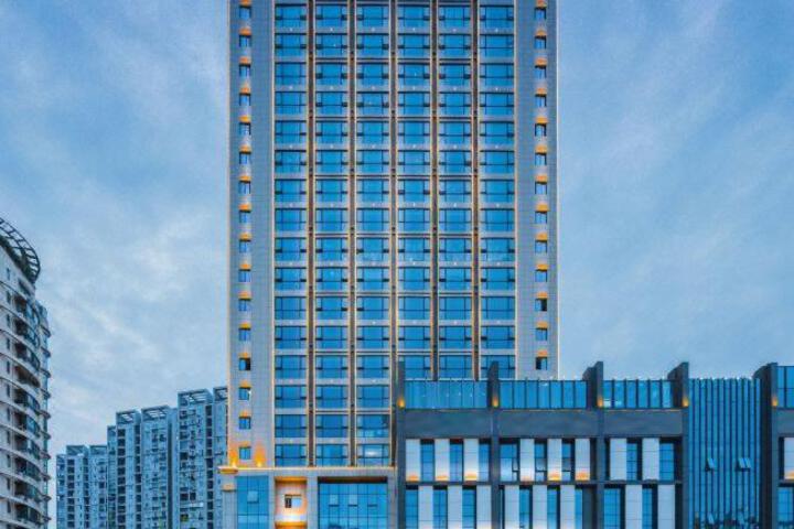 Mehood Lestie Nanchang Bayi Square