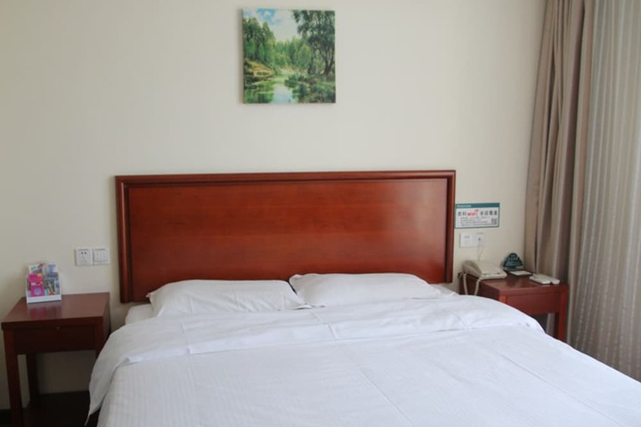Room 7 of 61
