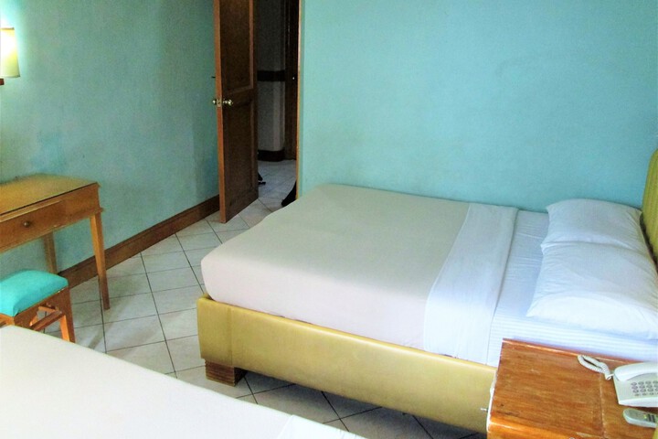Room 15 of 39