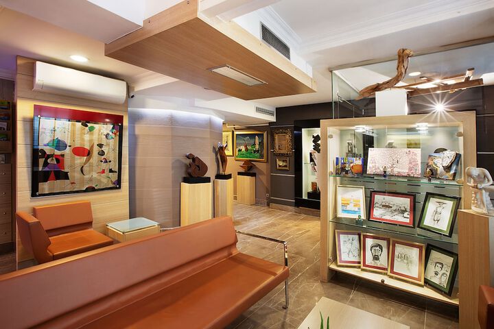 Entrance & Lobby