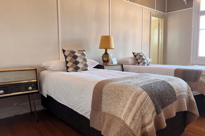 Room 2 of 8