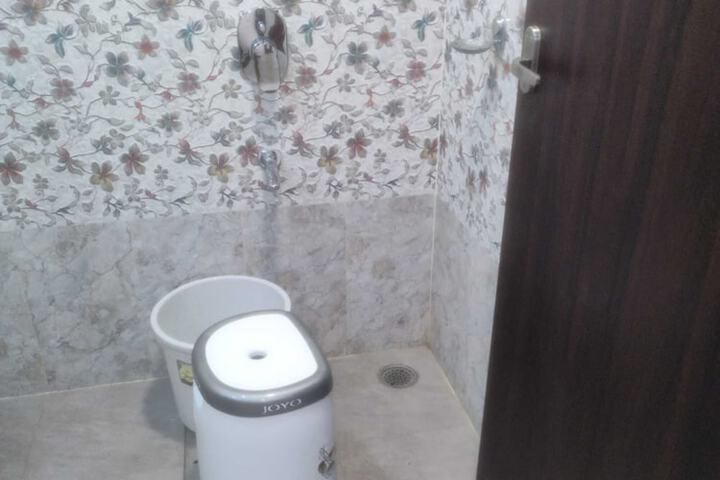 Room 14 of 29