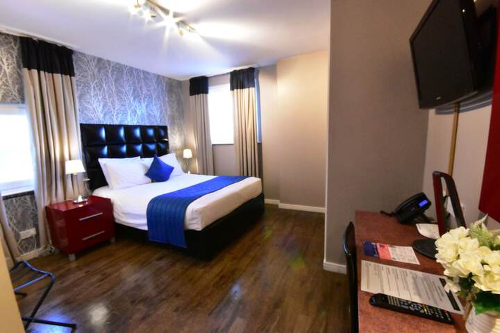 Room 87 of 182