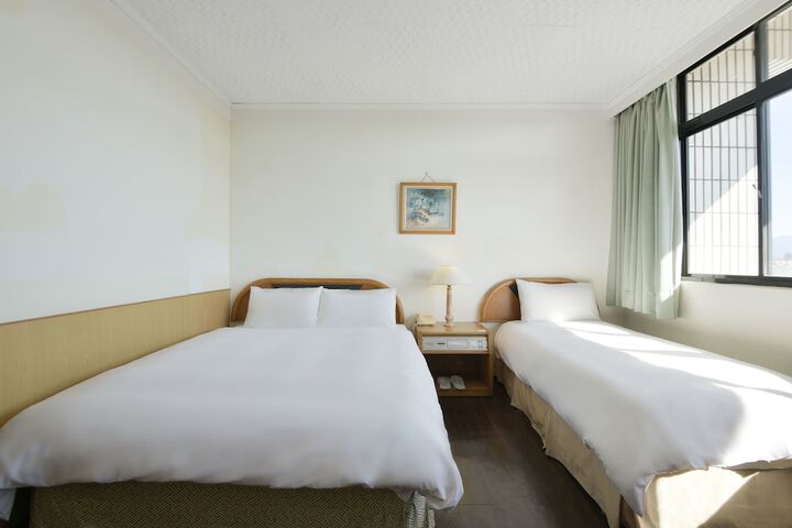 Room 36 of 49