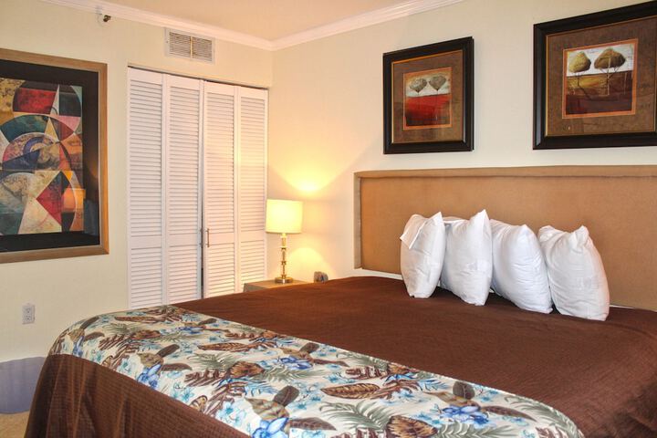 Room 2 of 35