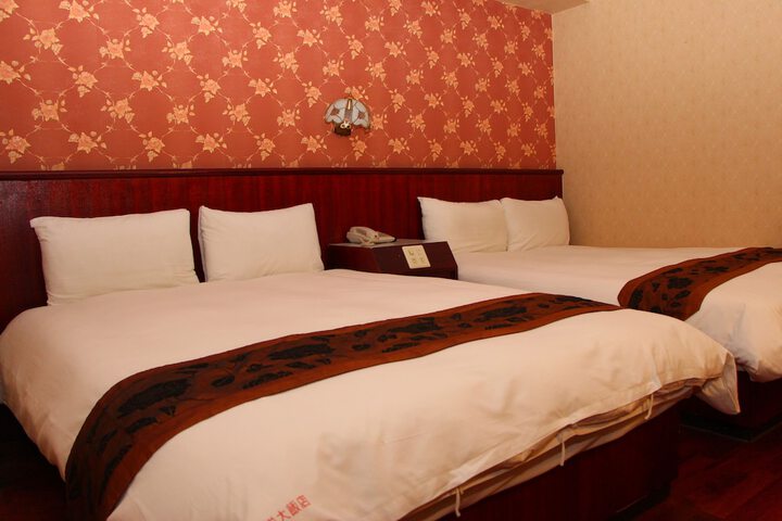 Room 12 of 51