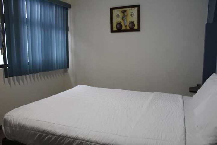 Room 4 of 31