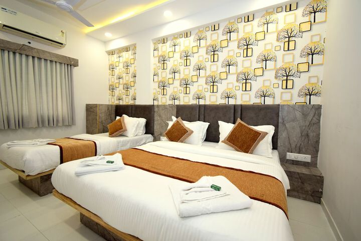 Room 6 of 22