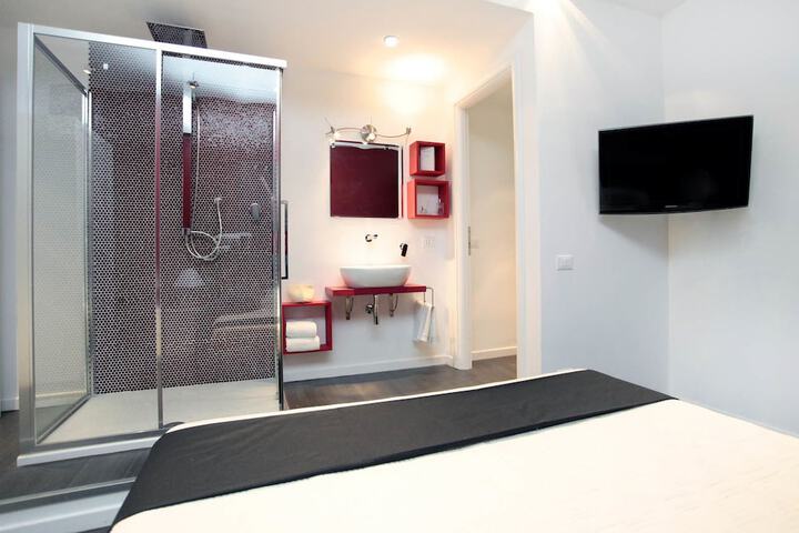 Room 12 of 20
