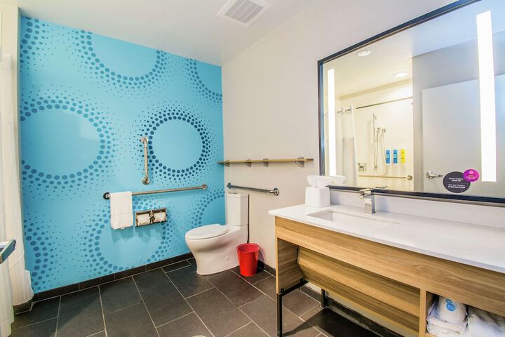 Bathroom shower
