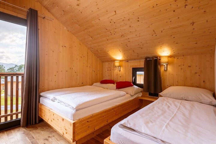 Room 4 of 34