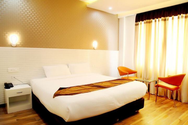 Room 5 of 26