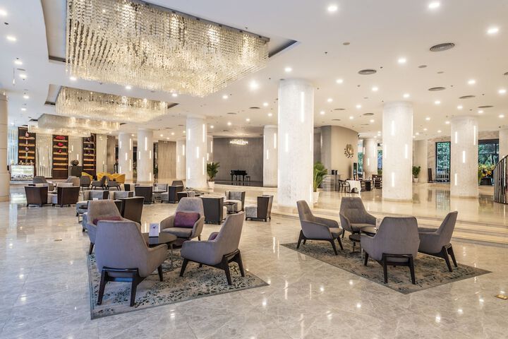 Hotel Interior 4 of 139
