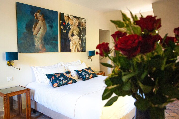 Room 21 of 76