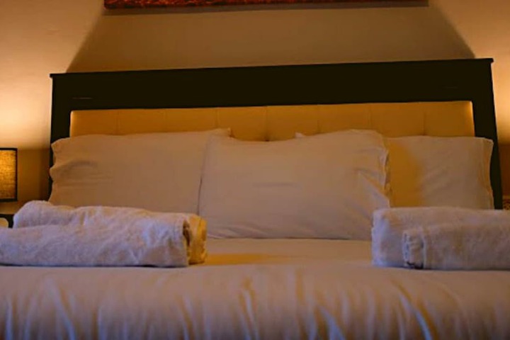Room 33 of 68
