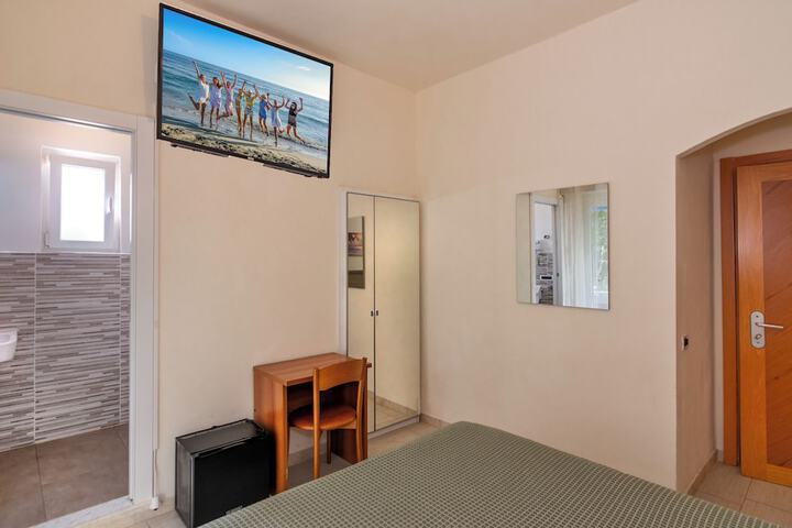 Room 41 of 119