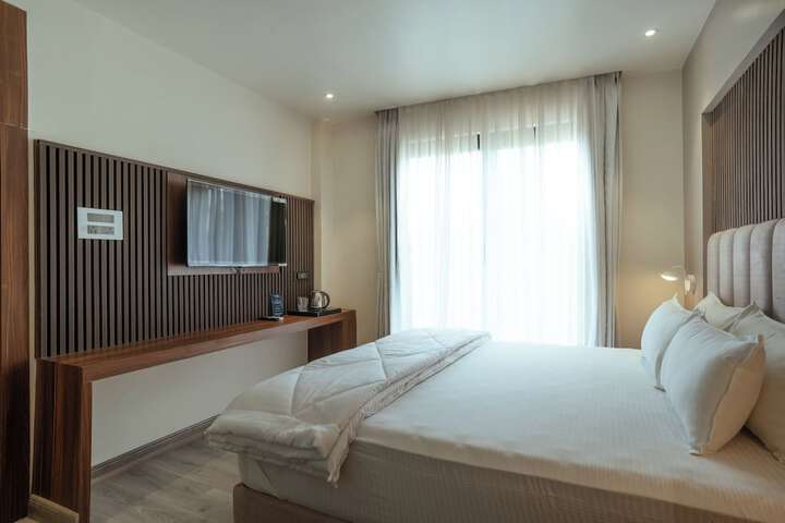 Room 3 of 6