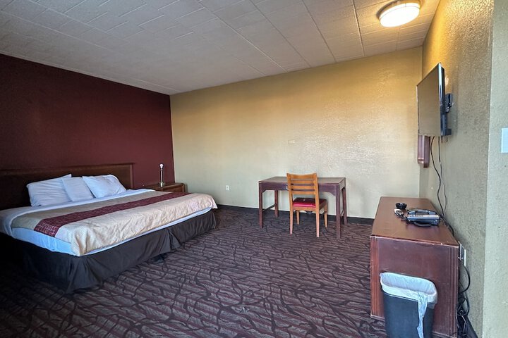 Standard Single King Bed (2 of 3)