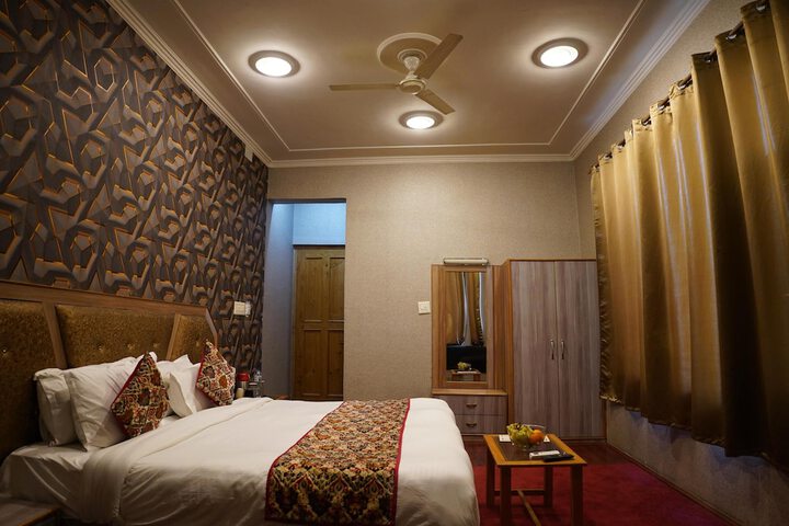 Room 29 of 44