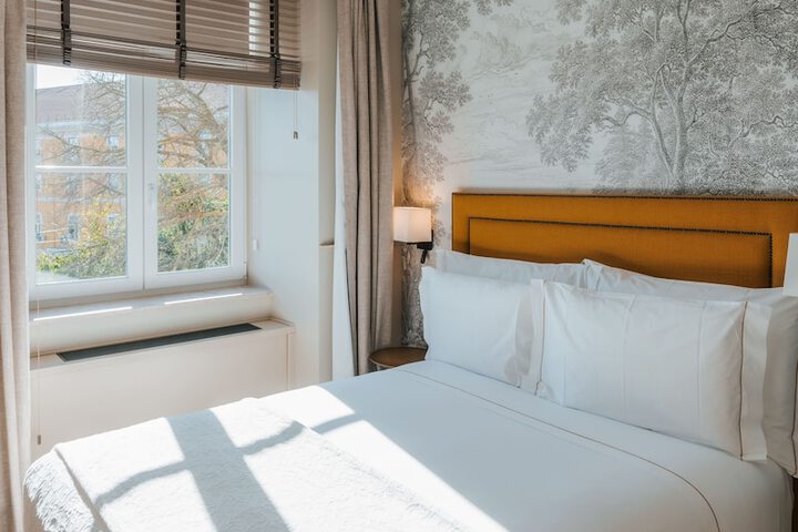 Room 32 of 132