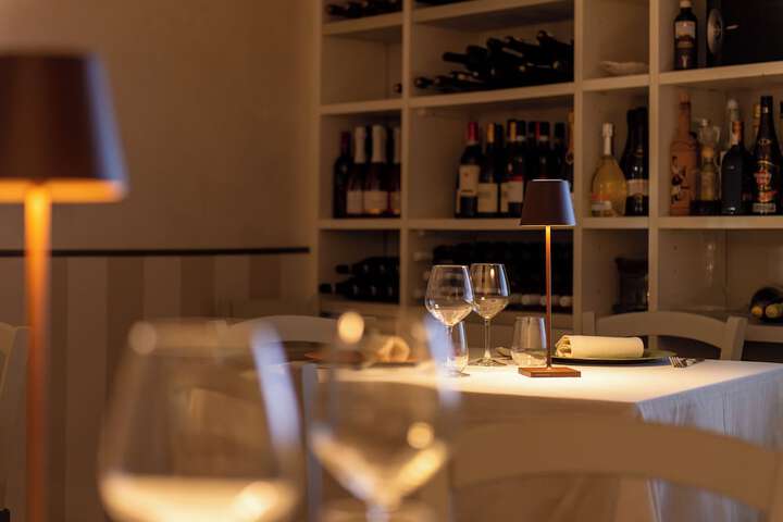 Dining 80 of 118