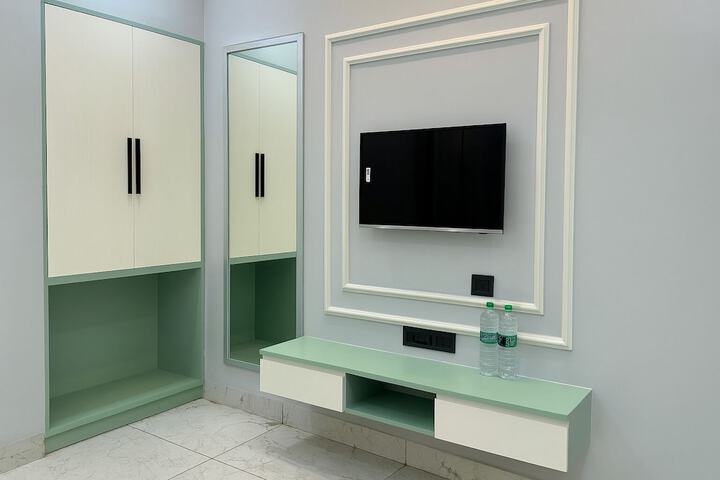 Room 20 of 49