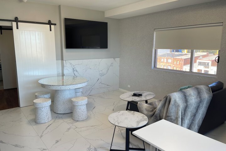 Room 11 of 25