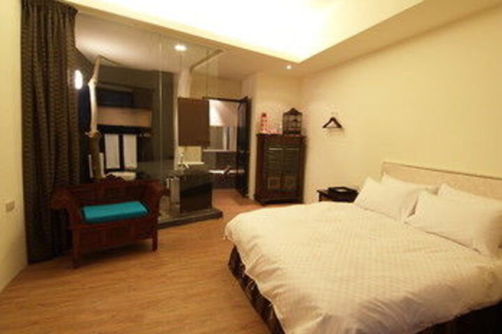 Room 14 of 35