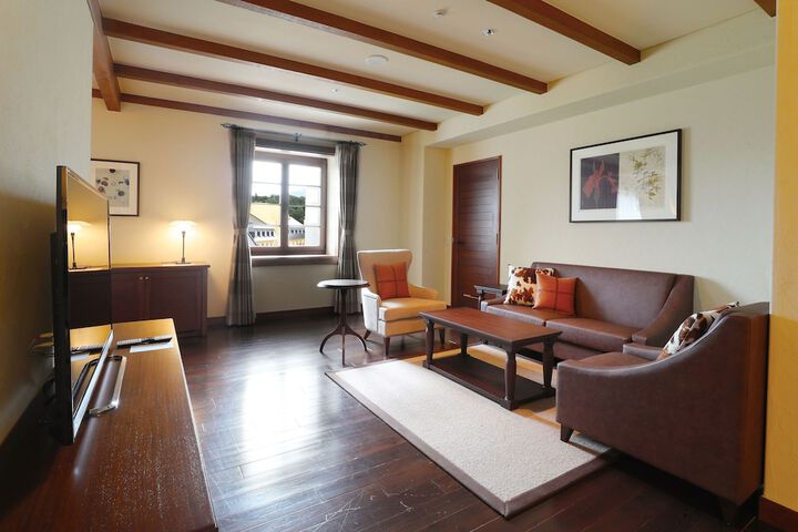 Room 23 of 223