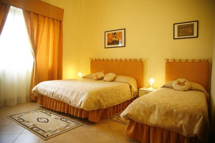 Room 8 of 36