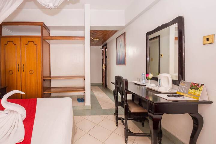 Room 25 of 124