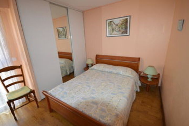 Room 8 of 25