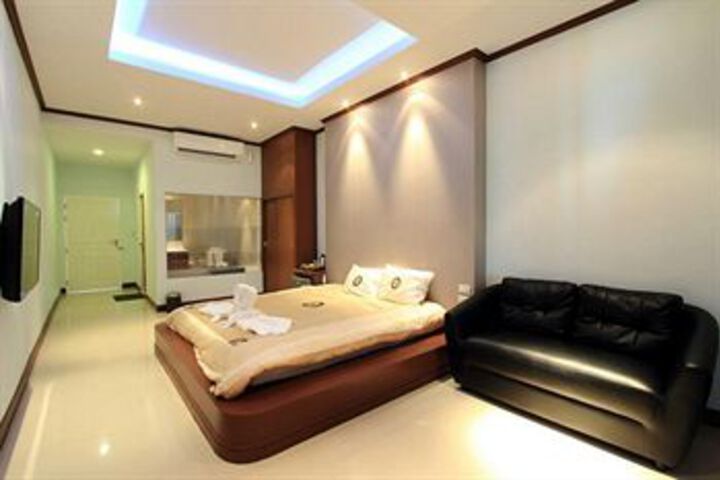 Room 20 of 37