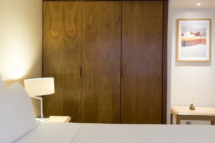 Room 28 of 124