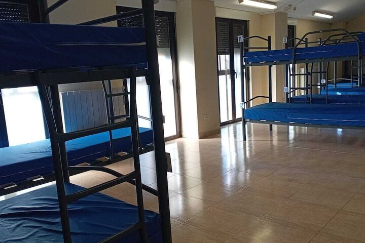 Room 3 of 7